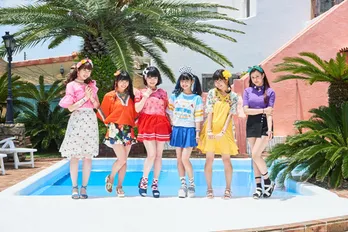 ぺろりん先生のビキニ姿も！ ベボガ！のニューシングル「4文字メロディー」の“コマーシャルMV”公開!!