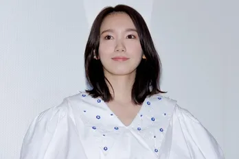 飯豊まりえ、デビュー15周年を迎え充実の25歳…天真らんまんな笑顔で着実に積み重ねるキャリア