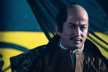 岡田准一、豊臣秀吉を演じるムロツヨシの印象について「とても芝居のクオリティを研究されている方」<どうする家康>