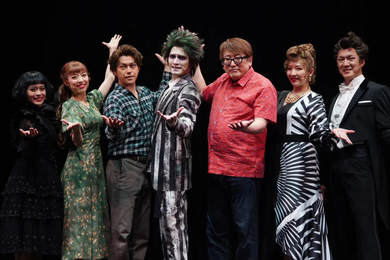 ブロードウェイミュージカル「ビートルジュース」囲み取材に参加したジェシー、勝地涼、福田雄一氏ら