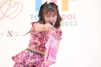 ももクロ佐々木彩夏「あーちゃんはもう無理かも…」猛暑に弱音もファンの声援に応え全力パフォーマンス<TIF>