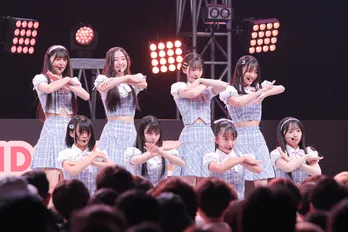 AKB48 18期研究生、初めての「TIF」で夏曲披露　秋山由奈「皆さんにとって忘れられない夏の思い出になったら」