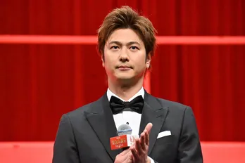 速水もこみち、妻・平山あやとの写真を公開「ラブラブで羨ましい」「結婚記念日おめでとうございます」の声