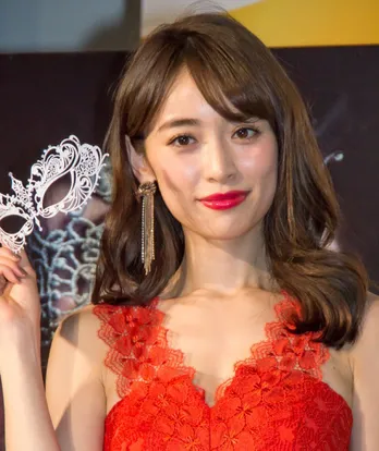 泉里香、王様ゲームに挑戦も、罰ゲームで「ムーンライト伝説」熱唱