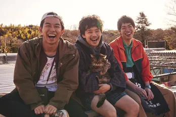 “宮藤官九郎らしさ”が詰め込まれた新作ドラマに興奮 第1話に「傑作の予感」の声<季節のない街>