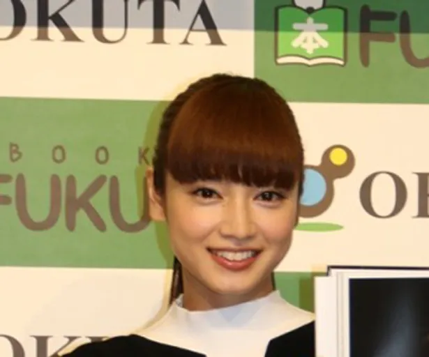 平愛梨 妹 祐奈のヘアアレンジに 本当に器用だなぁ 仲良し