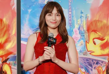 川口春奈、ピーター・ソーン監督からの“スペシャルな贈り物”に感激「めちゃくちゃかわいいです!大切にします」