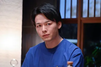 中村倫也“太郎”は川口春奈“彩”の過去に戸惑いながらも歩み寄る「それでも聞いておきたいです」<ハヤブサ消防団>