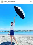 森七菜、頬を指でぷくっと“あざと”ポーズ…ドラマ「真夏のシンデレラ」オフショットにファン悶絶
