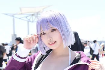 「グリッドマン」「着せ恋」「超電磁砲」レイヤー、水着&バニー姿で「体づくり&髪色の再現にこだわりました」<コミケ102>