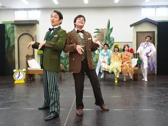 川平慈英「おじさん2人が汗まみれになって駆け回っています！」