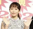 吉岡里帆、上品シックなブラックドレス姿に「美のオーラがすさまじくて、まぶしい」の声