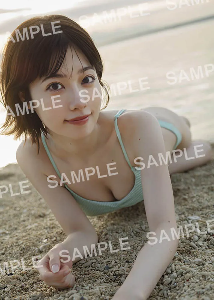 「礒部花凜 1st写真集 私めく」Amazon.co.jp限定特典・ブロマイド