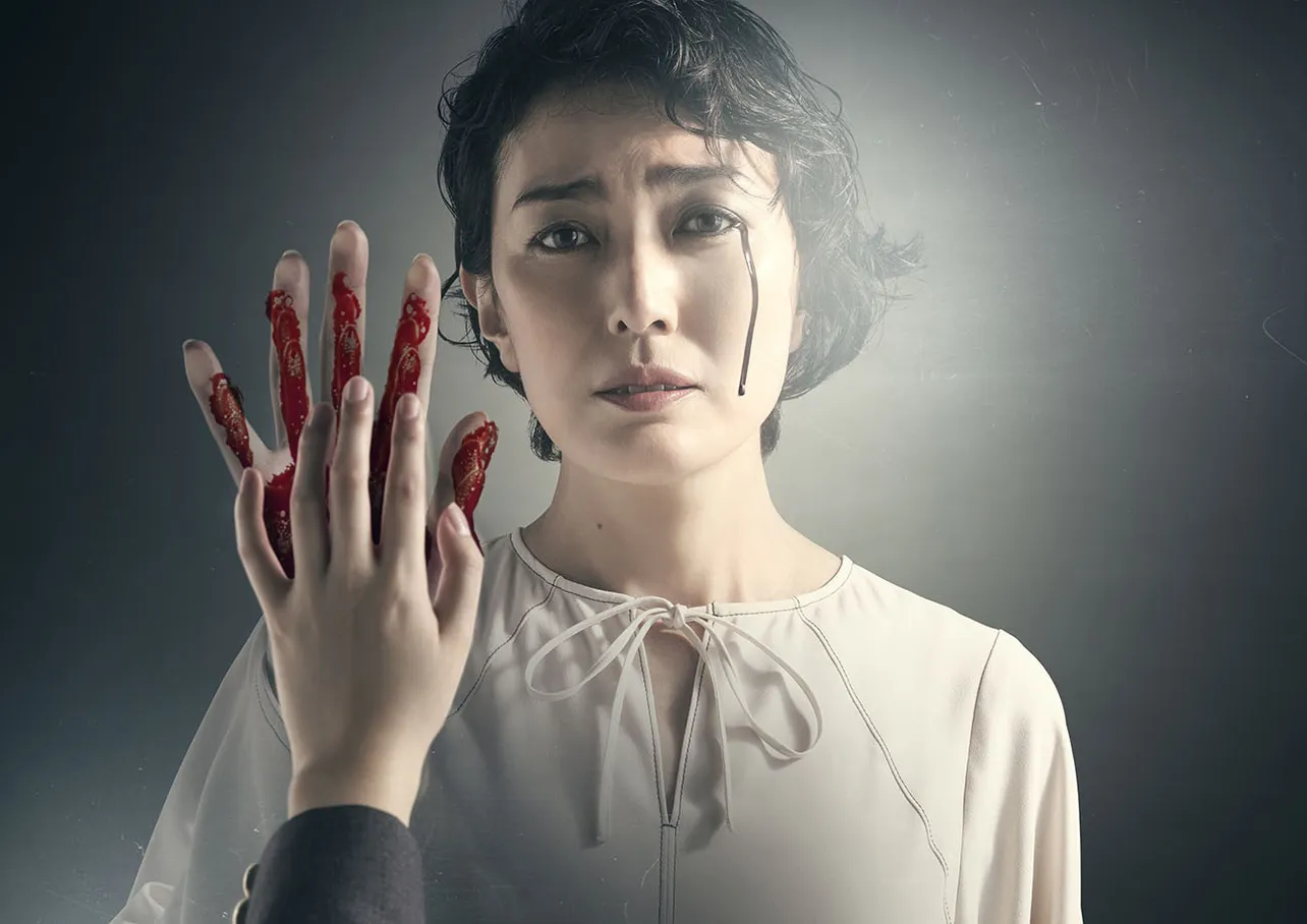 10月5日(木)より、板谷由夏主演の「ブラックファミリア～新堂家の復讐～」がスタートする