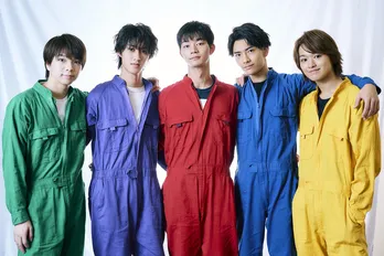 M!LK×げんじぶの5人が扮する“アンリミッターズ”を直撃「このドラマでしか見られないグループ感を楽しんで」＜怪談新耳袋＞