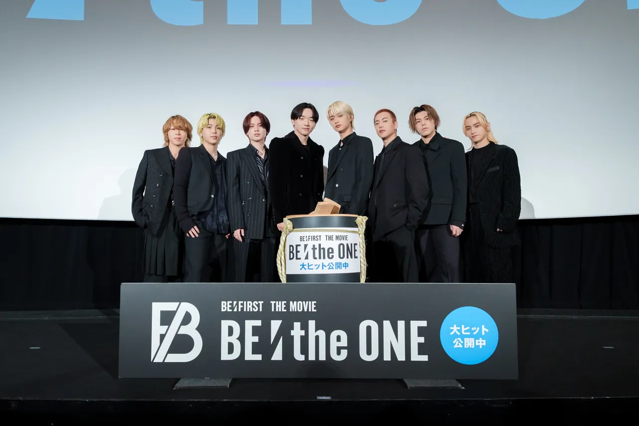 映画「BE:the ONE」の大ヒット御礼イベントの様子