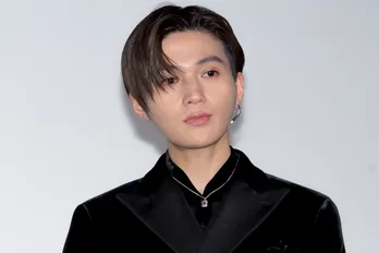 八木勇征、佐藤大樹からの“クセ強”誕生日プレゼントとうれしそうに自撮りショット「世界に一つだけなの愛感じる」