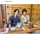 “身長差たまらない”森七菜＆間宮祥太朗、水族館デートでのオフショットに満面の笑み「お似合い」の声＜真夏のシンデレラ＞