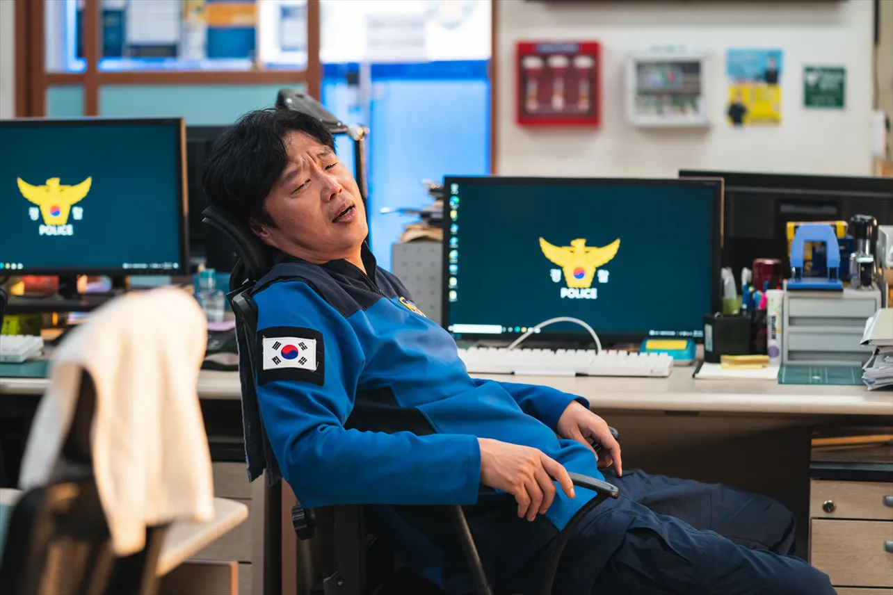 「ハンガン警察」より　キム・ヒウォン演じる同僚チュンソク