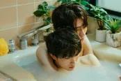 【写真】入浴しながら増子敦貴“葉”を包み込む樋口幸平“瀬ヶ崎”