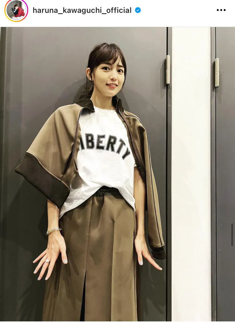 画像・写真 川口春奈、ウェスト露出に“はい優勝”…くるくるヘア×肌見せ