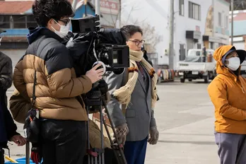 舞台は函館へ…市原隼人主演「おいしい給食 season3」現場レポート＆オフショット解禁　カメラの外でも“先生”の顔がチラリ