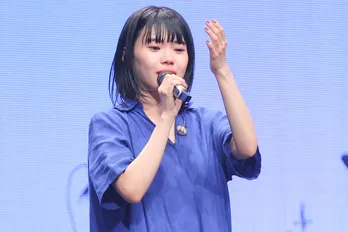 アイナ・ジ・エンド、キリエとしてパフォーマンス 感極まり涙も 「不安でたまらなかった」