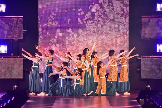 櫻坂46が「GirlsAward」で大トリを飾る