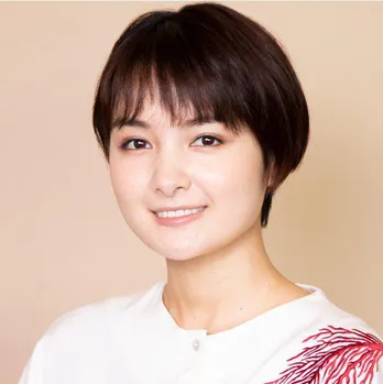 葵わかな、ドレス姿で木下晴香との2ショットを公開し「とびっきり美しいプリンセスが2人」と反響