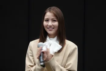 石川恋、“14歳年下”齋藤潤との共同生活に「クランクイン前は想像がつきにくかった」 撮影現場での熟睡エピソードを明かされ赤面<猫カレ -少年を飼う->