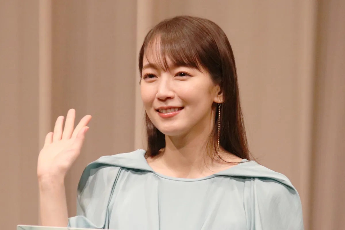 「時をかけるな、恋人たち」に出演する吉岡里帆