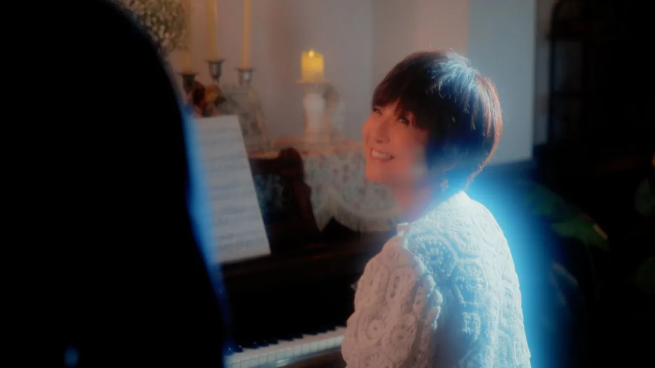 【写真】亡くなったはずの藤田朋子“花織”がピアノを弾きだす