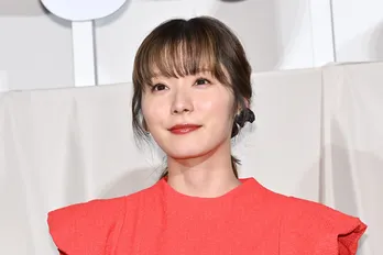 松岡茉優、W主演作『愛にイナズマ』のオファーに半日悩む「逃げようとしたんですけど」
