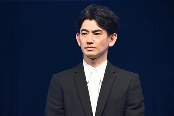 「お父さんの顔になってますよ」永山瑛太、柊木陽太と映画「怪物」ぶりの共演で笑顔のツーショット