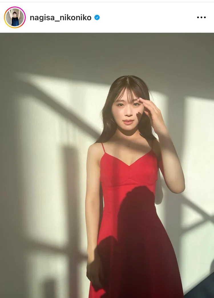 【写真】デコルテと二の腕があらわに…赤いドレスを着こなす渋谷凪咲
