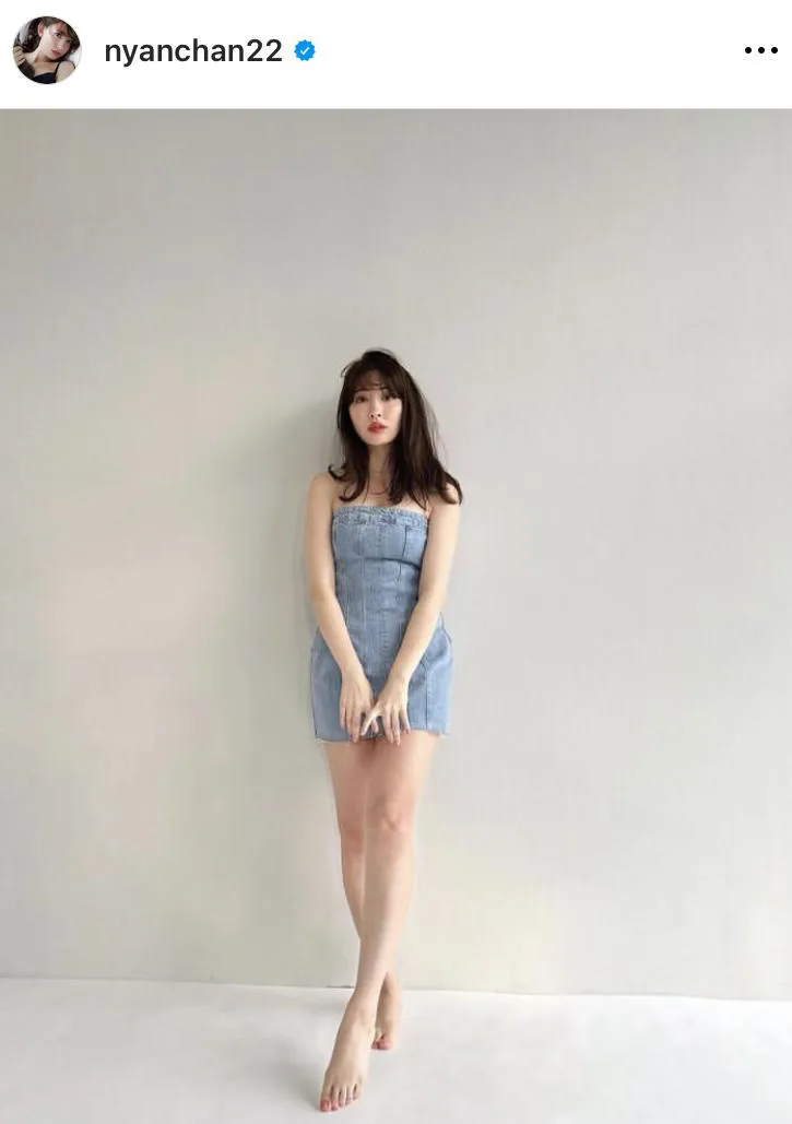 画像・写真 小嶋陽菜、輝く美太ももを解放…眩しい絶対領域に「ミニ丈