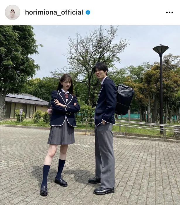 ※堀未央奈オフィシャルInstagram(horimiona_official)より