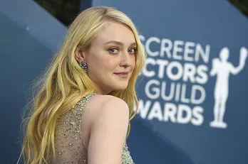 “天才子役”が美しい大人の女性へと成長 姉妹で活躍するダコタ・ファニングの軌跡