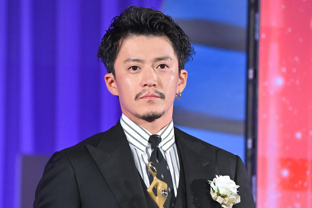 小栗旬「鎌倉殿の13人」で主演男優賞「いろんなことにチャレンジできて