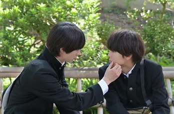 前田拳太郎“ヤマト”の柏木悠“カケル”への告白と美しいキスシーンが感動を呼ぶ…「号泣した」と話題に＜君には届かない。＞