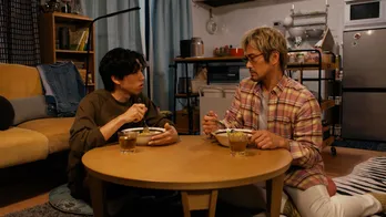 坂東龍汰“田渕”が内野聖陽“賢二”にカルボナーラの失恋話を語る…切なさと食欲を誘いトレンド入り＜きのう何食べた？2＞