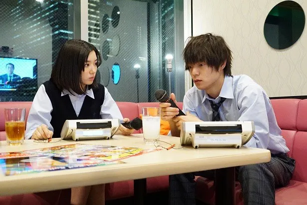 【写真を見る】「僕たちがやりました」では、窪田正孝と永野芽郁の実年齢11歳差の濃厚なキスシーンに、興奮する視聴者が続出！