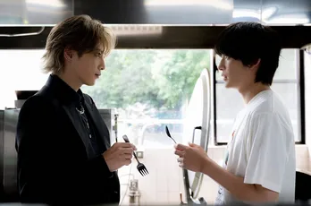 高橋文哉&志尊淳は「すごく距離が近いんです」、ドラマPが明かすキャスト陣の“裏側”<フェルマーの料理>