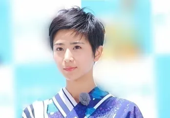 黒島結菜、明るく染めたヘアカラーで衝撃のイメチェン「ハンサムショート！」「イケメン登場」と反響