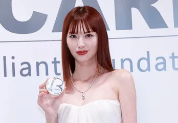 鈴木えみ「ブリリアントを意識して輝かしい感じに」総額5億円超のダイヤモンドジュエリーをまとい登場