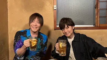 “戦友で盟友”森久保祥太郎&谷山紀章がプライベート感あふれるサシ飲みトーク「よくあんな厚顔無恥な格好で」<声優と夜あそび>