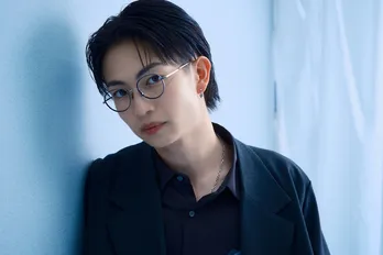 綱啓永、俳優6年目でつかんだ“初座長”への思い「今までの努力が一つ実った瞬間だなと感じています」＜恋愛のすゝめ＞