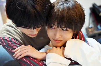 柏木悠“カケル”が前田拳太郎“ヤマト”に早く気持ちを伝えたいとぬいぐるみを抱く姿がかわいすぎる<君には届かない。最終回>