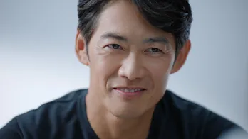 反町隆史、妻・松嶋菜々子の真っ直ぐな視線に思わず目をそらし照れ笑い…CM初共演で「変な緊張もしたが楽しかった」