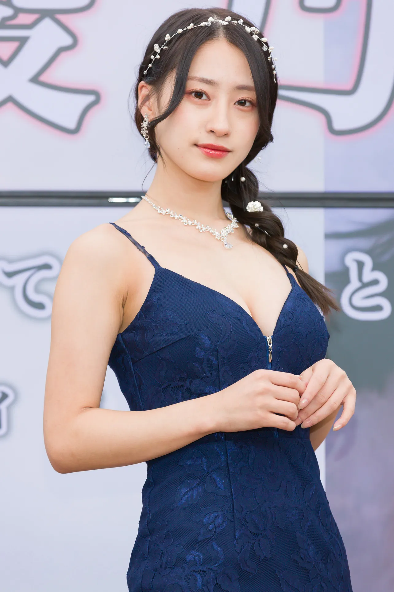 【写真】美しい…透明感際立つドレス姿で登場した澄田綾乃